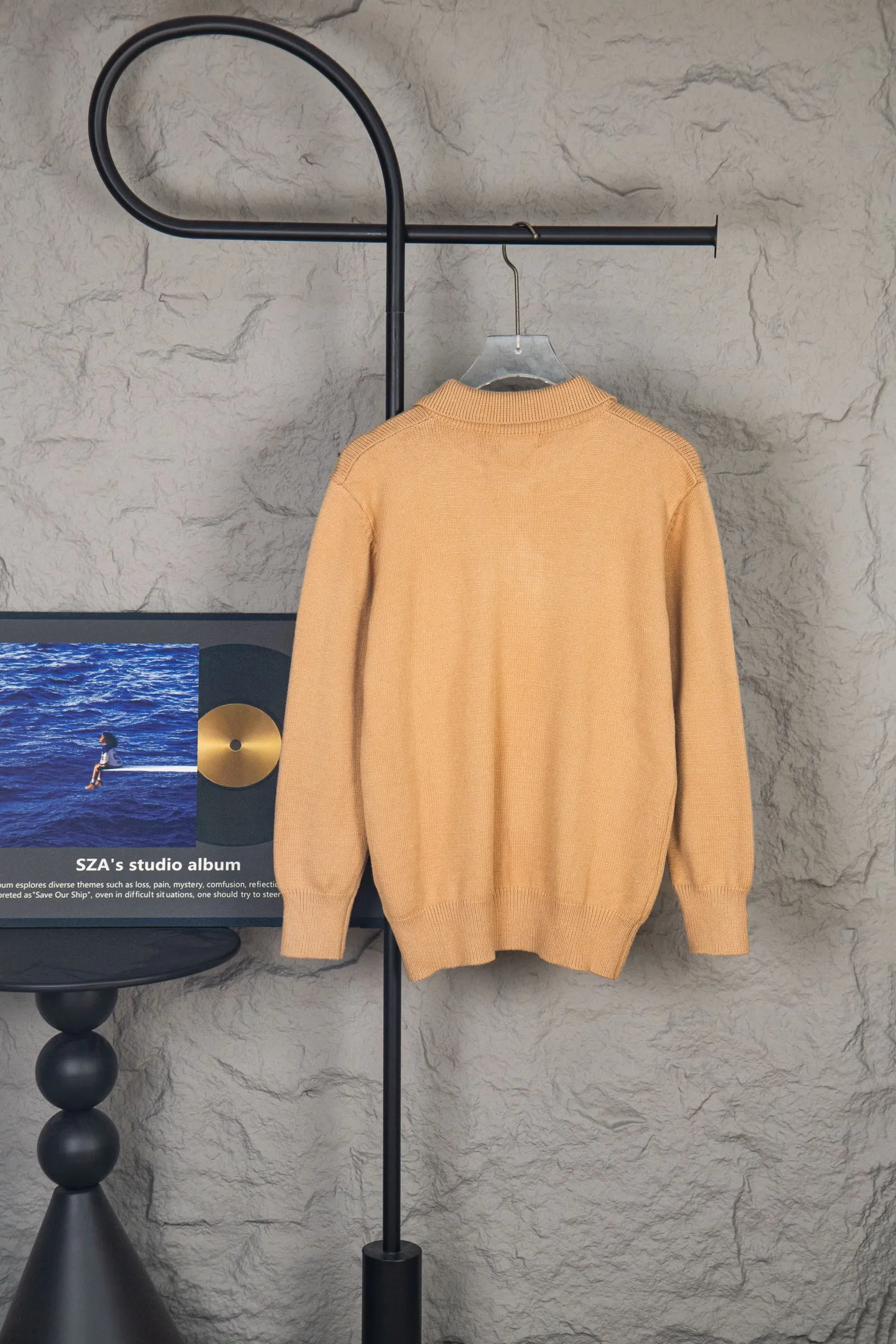P240 2025 Ralph Lauren #ootddailywear #Autumn and winter sweater #Knitted sweater outfit #ralph lauren sweater #Can be worn by both men and women I finally waited until the Ralph men’s twist sweater half-button chest shirt was put on and it’s finally here! The hottest half-zip sweater! Limited editions every year, there won’t be many models in the store! Ralph Lauren men's half-button sweater has a really nice shape. It can be worn alone or as a coat. It can be worn outside or worn with a shirt~100% pure cotton. #Practical wear. Color, white, navy blue, khaki, gray, size S to Limited editions every year, there won’t be many models in the store! Ralph Lauren men's half-zip twist sweater [Fire R] has a really nice shape. It can be worn alone or as a jacket. It can be worn inside or outside [Rose R], or it can be worn with a shirt inside ~ 100% pure cotton #Practical wear,, style number, 8023. Color, original white, navy blue, khaki, gray, size S to XL